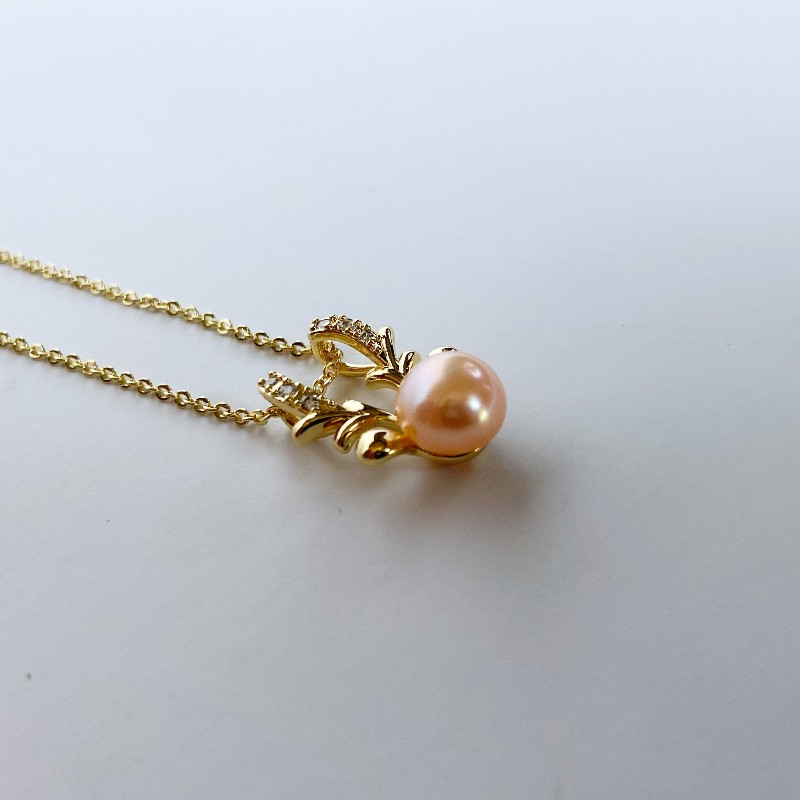 春めいたキュートで愛らしい【CHANEL】鹿モチーフ ネックレス 公式】ジュエヌ｜奈良の鹿モチーフアクセサリー・雑貨