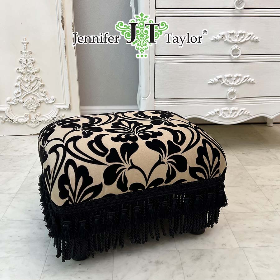 ジェニファーテイラー フットスツール ダマスク Yorke Jennifer Taylor 32138ST