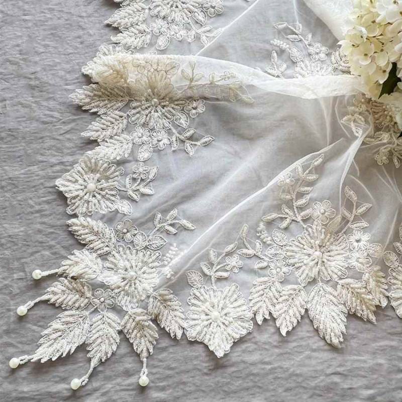 新品未使用　スイス製　テーブルクロス　レース　フランス刺繍　チュールレース 000000000499_4iK5EDR.jpg