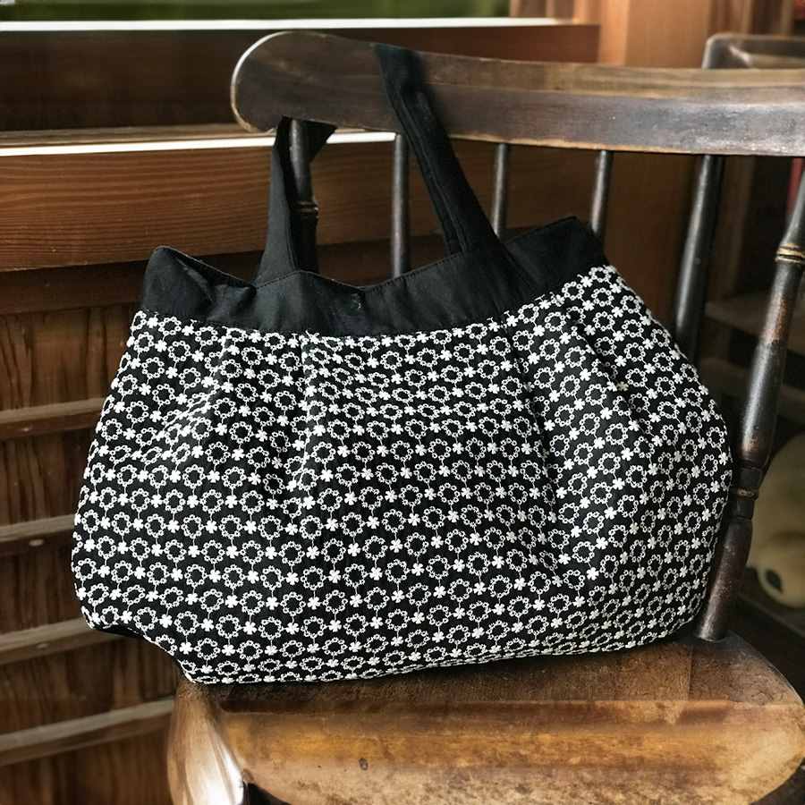 fluffy flower ラウンドバッグ