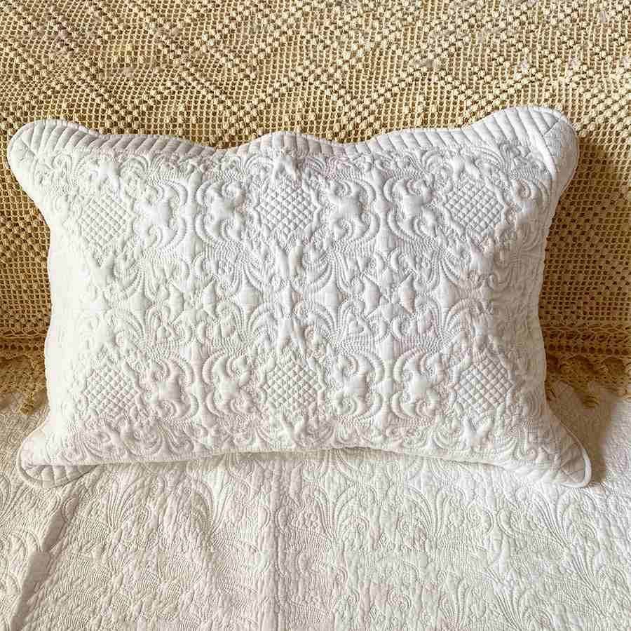 ホワイトキルト ピローケース