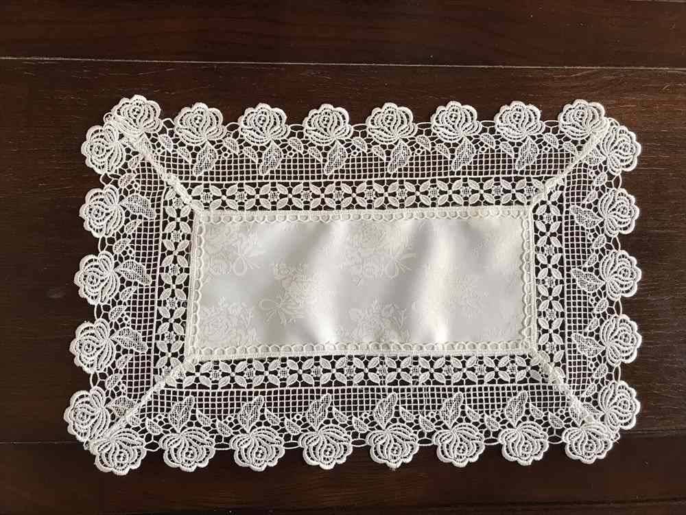 white rose テーブルセンター30x45cm