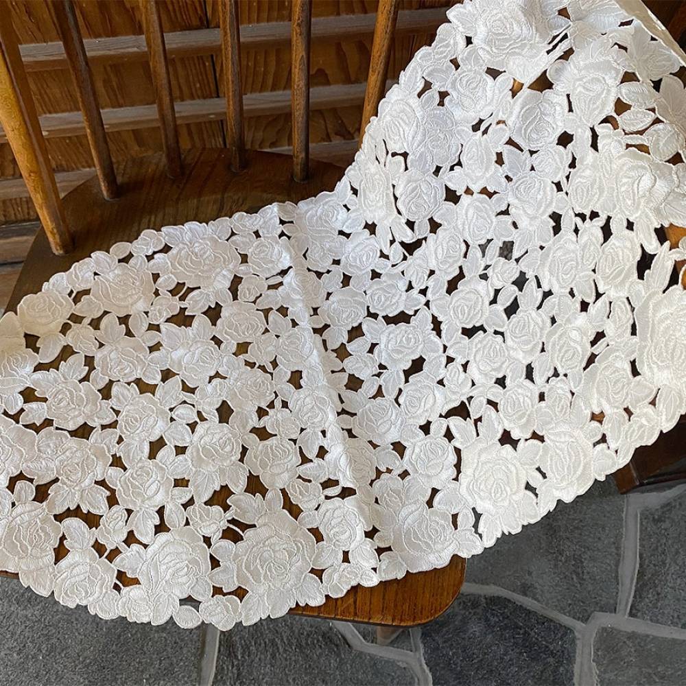 all embroidery white オールエンブロイダリーホワイト  テーブルセンター35x80cm  2サイズ展開