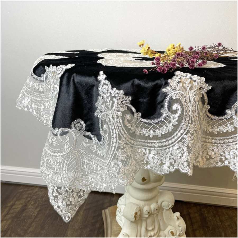 輸入雑貨・インテリア】 VIVIENNE（ヴィヴィアン） テーブルクロスの