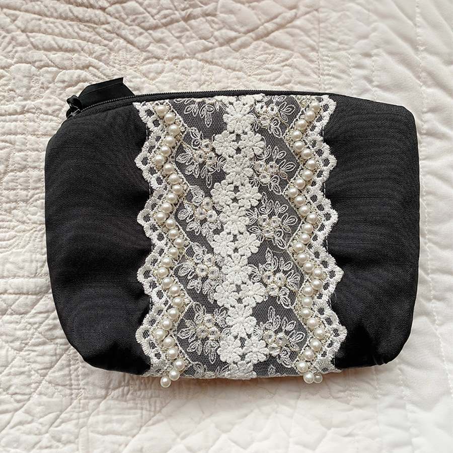 black pearl ブラックパール パールとレースのポーチ