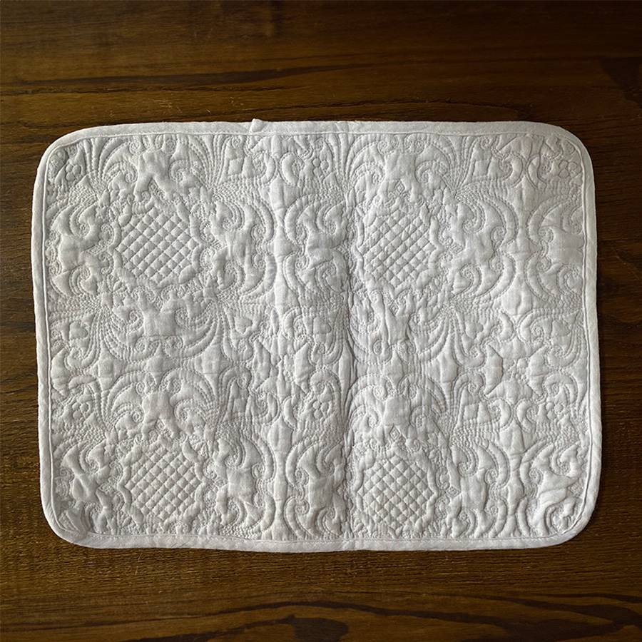 ホワイトキルトシリーズ ランチョンマット30x40cm