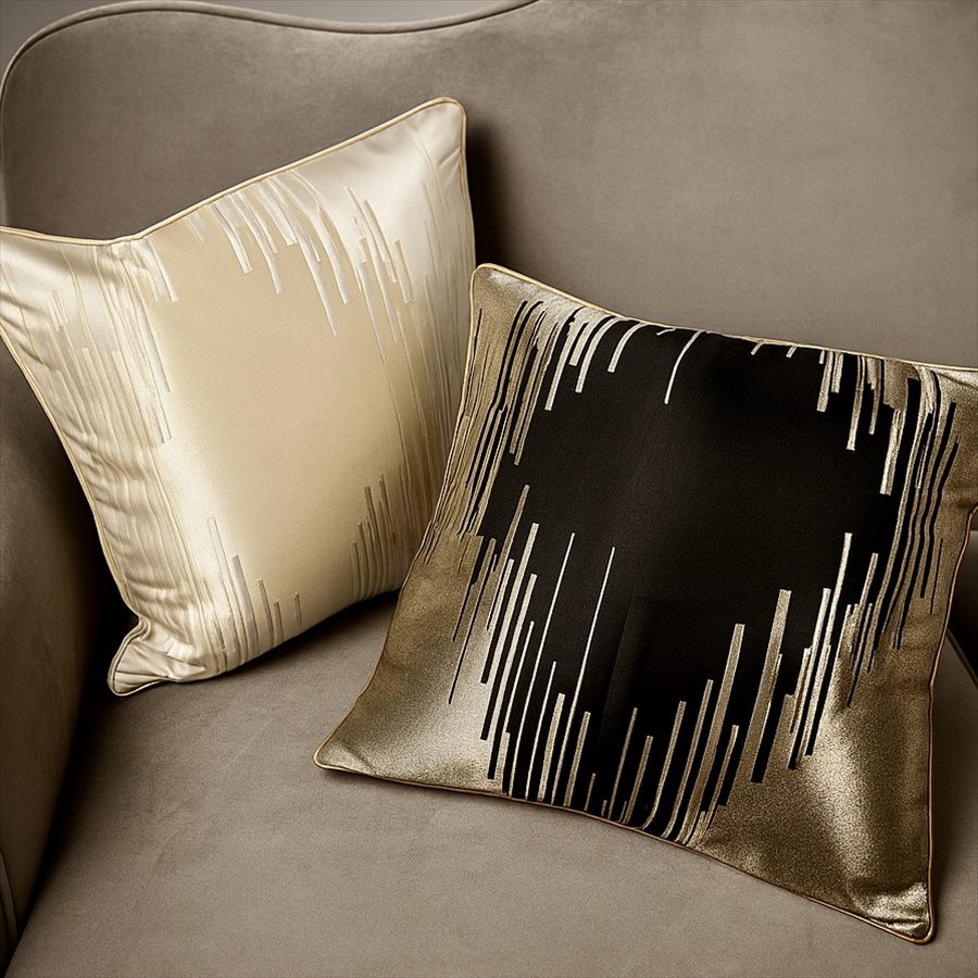 クッション 45×45cm ブラック・オフホワイト/ゴールド 