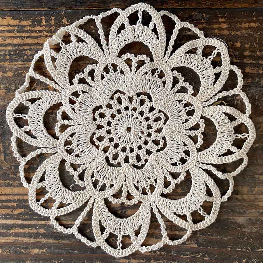 2サイズ展開 マシンメイドシリーズ ドイリー 20cmRD