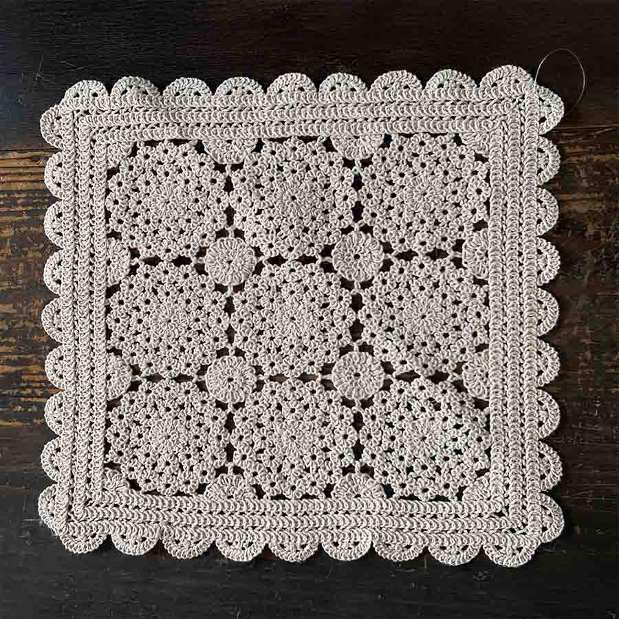 2サイズ展開 マシンメイドシリーズ ドイリー 32×32cm