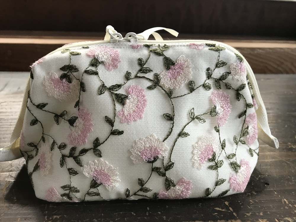 murmures des fleurs ボックスポーチ