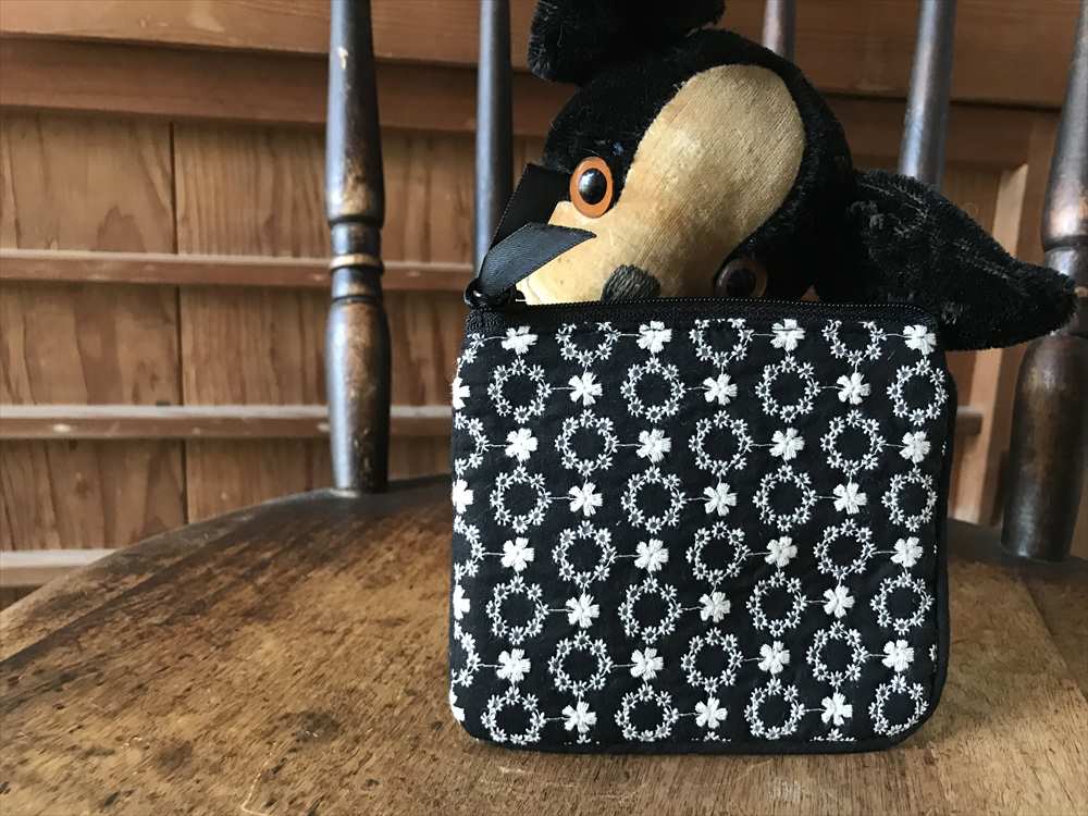fluffy flower ミニティッシュポーチ
