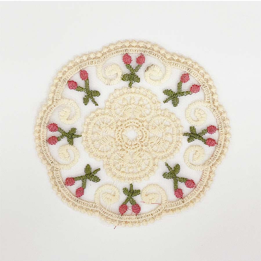 レースコースター さくらんぼ刺繍 直径12cm