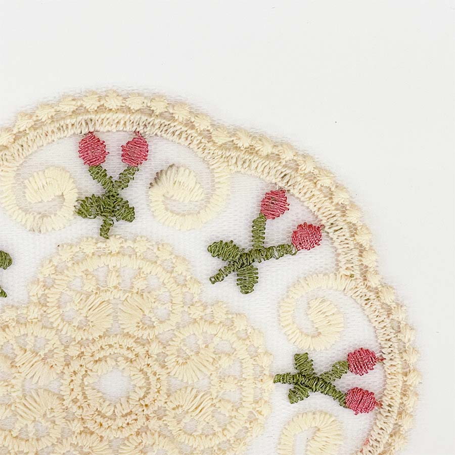 レースコースター さくらんぼ刺繍 直径12cm
