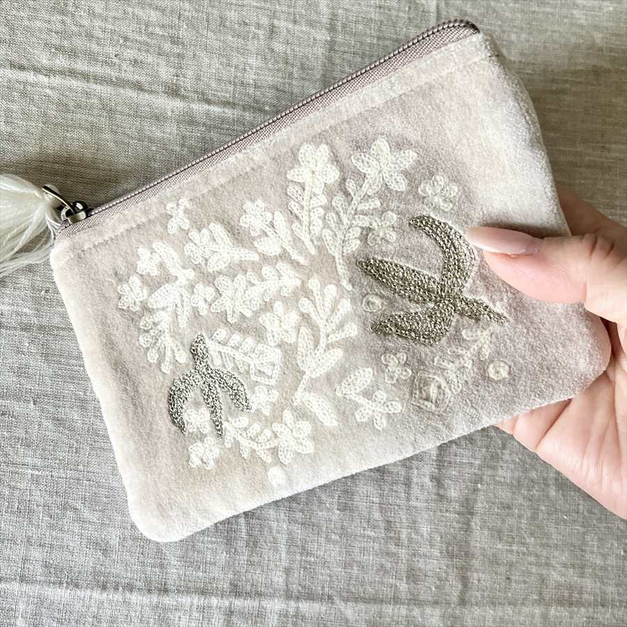 2色展開 ベロア&刺繍ポーチ