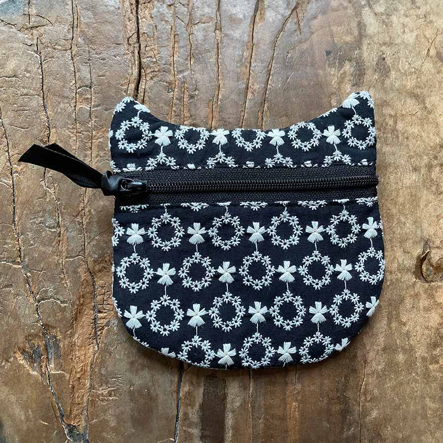 fluffy flower キャットポーチ 小物入れ
