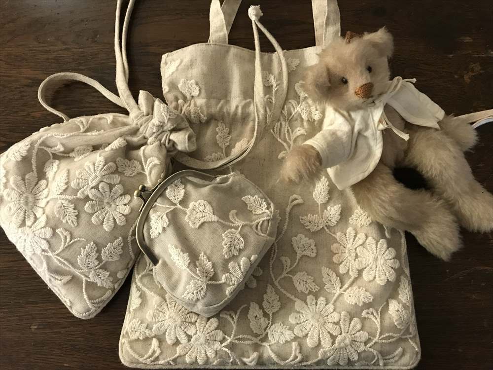 Cotton Flower ラウンドポーチ