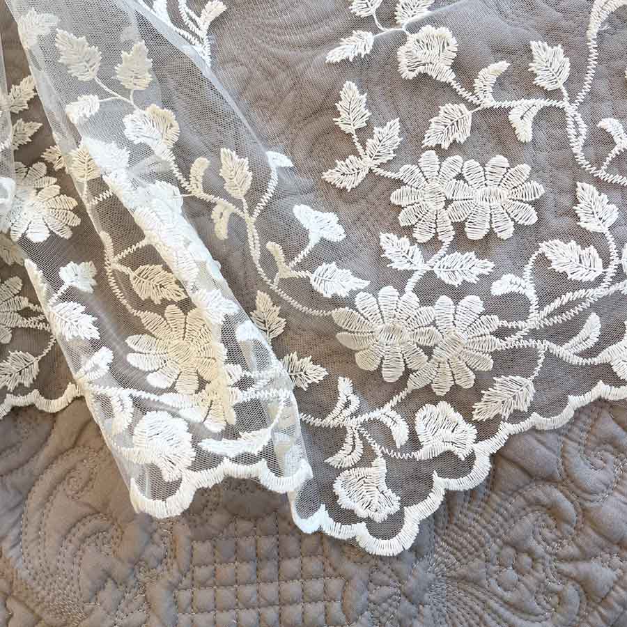 4サイズ展開 Cotton Flower カフェカーテン 高さ30×幅120cm ベージュ