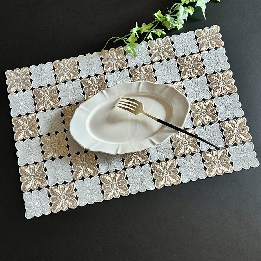 フラワーモチーフ ランチョンマット 45x30cm