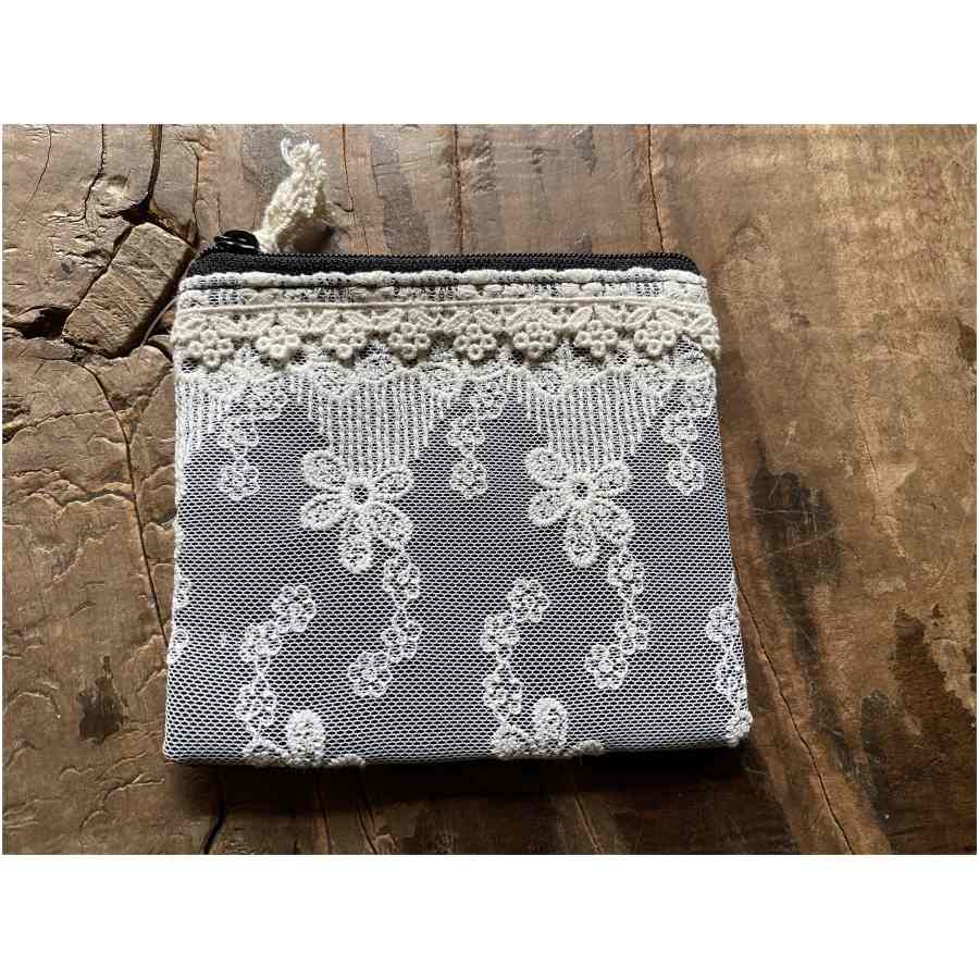 candide キャンディッドシリーズ　ミニティッシュ&ポーチ