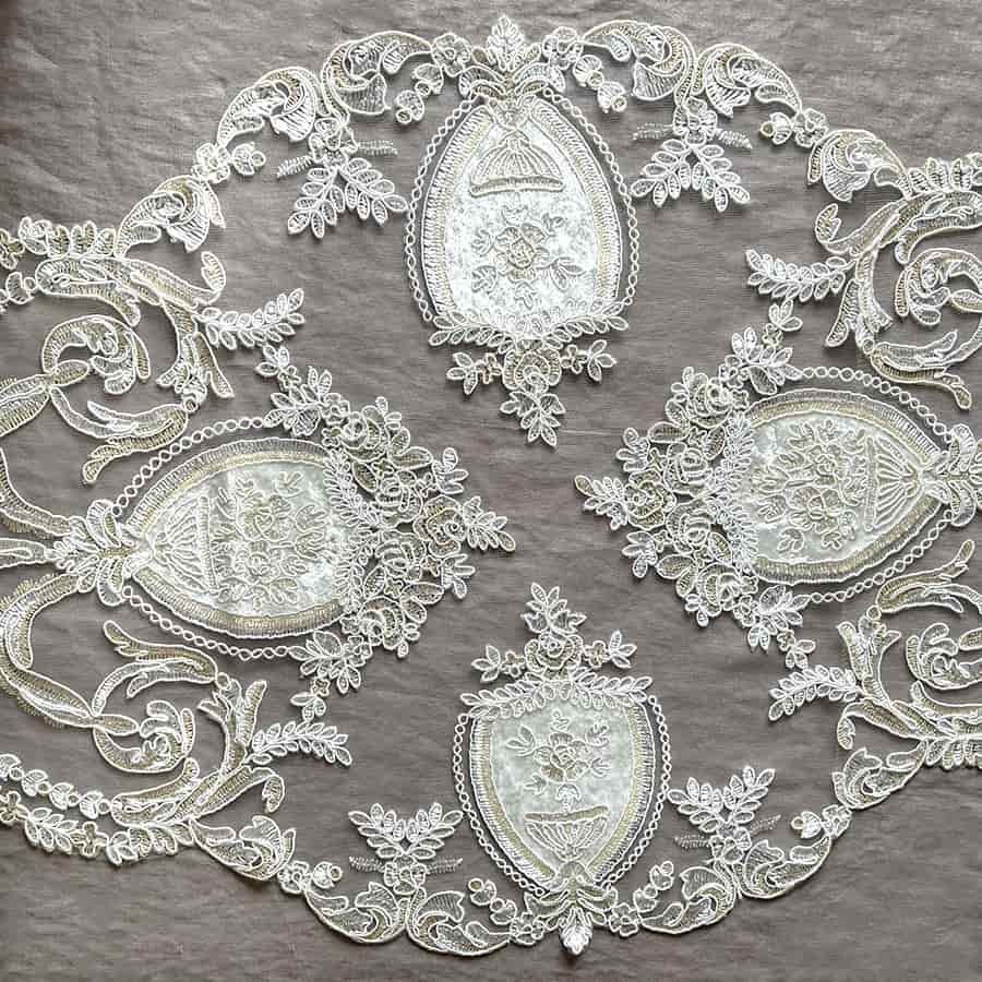 【送料無料レース】フレンチ レース テーブルセンター 40x76cm