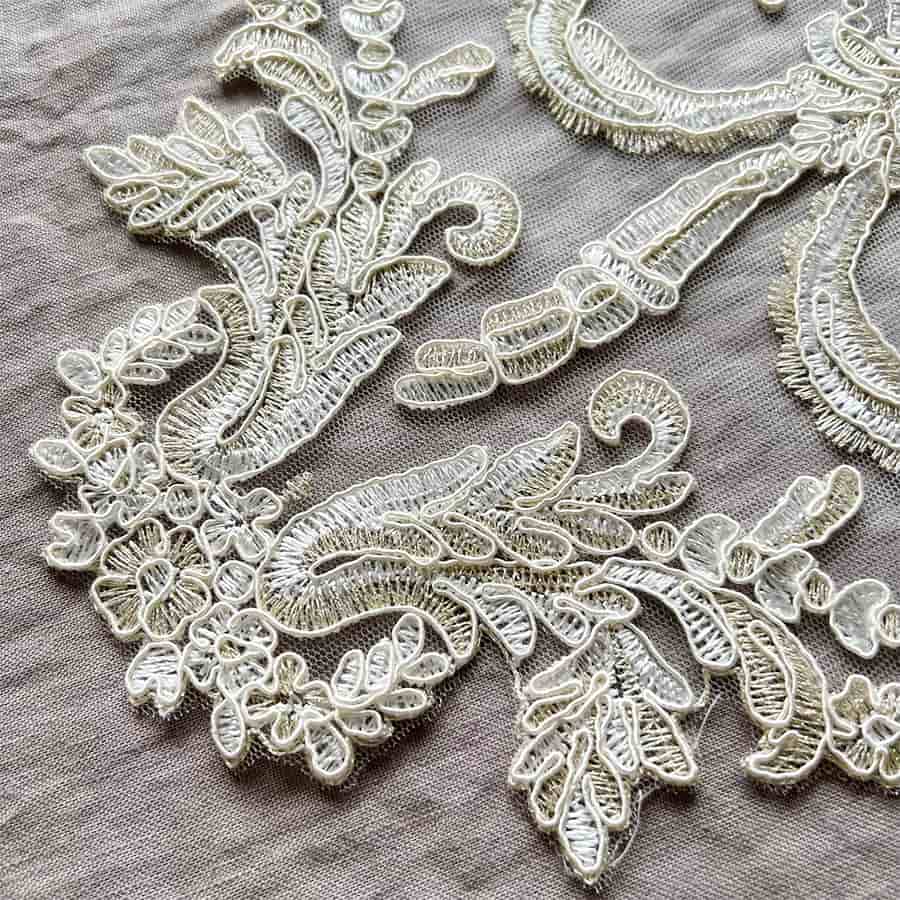 【送料無料レース】フレンチ レース テーブルセンター 40x76cm