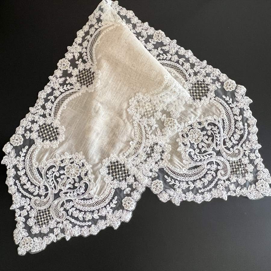 テーブルランナー 42×154cm クラッシックレース