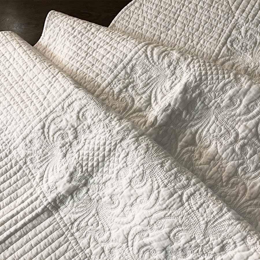 ホワイトキルト マルチカバー 200x250cm