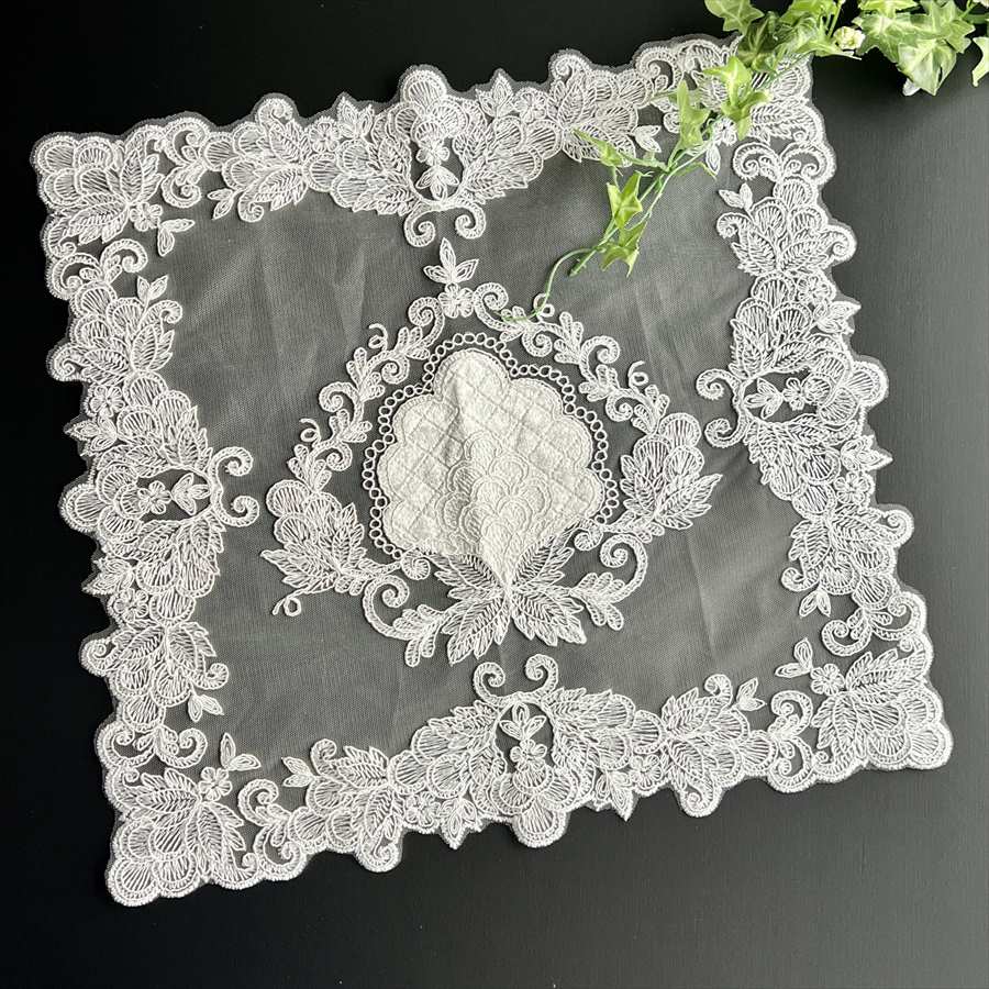 【送料無料レース】ドイリー40×40cm イタリアンレース ホワイト テーブルセンター