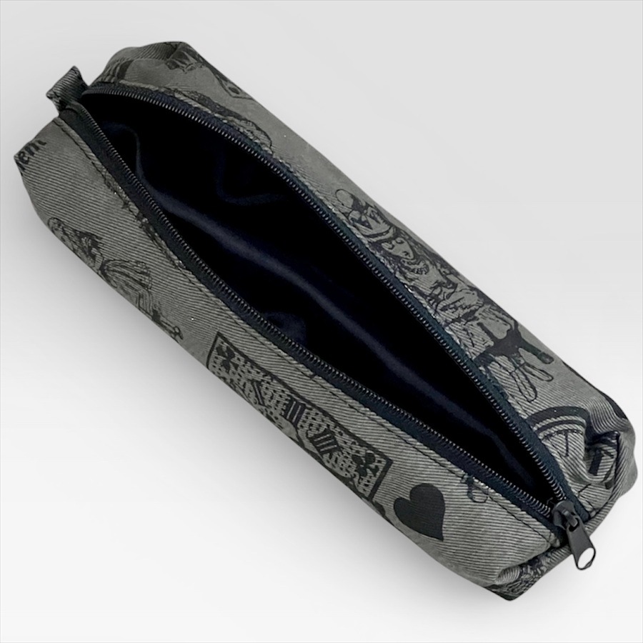 日本製 不思議の国のアリス マルチプリントペンケース