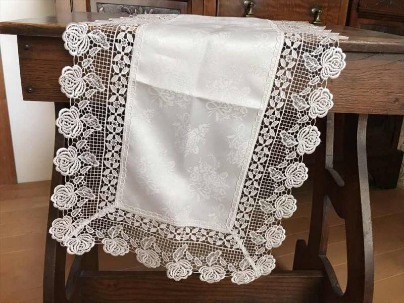 white rose テーブルセンター35x80cm