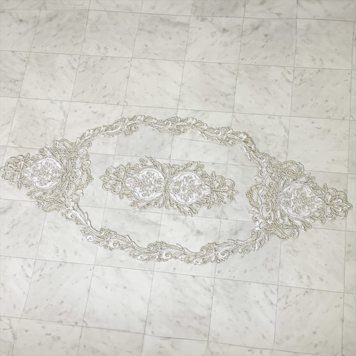 イタリアンレース テーブルセンター 41×93cm