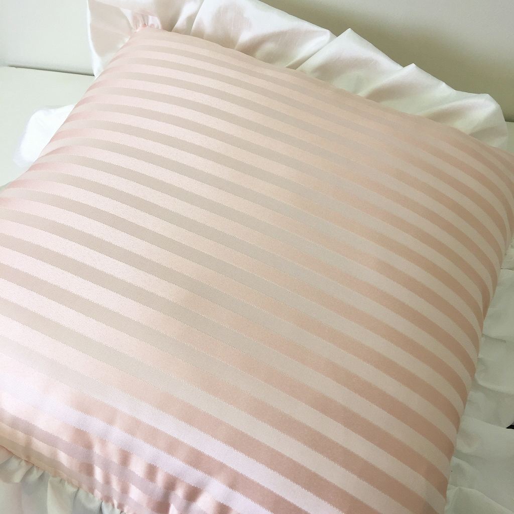 新品2点セットジェニファーテイラー クッション53x53cmフリルHaruno