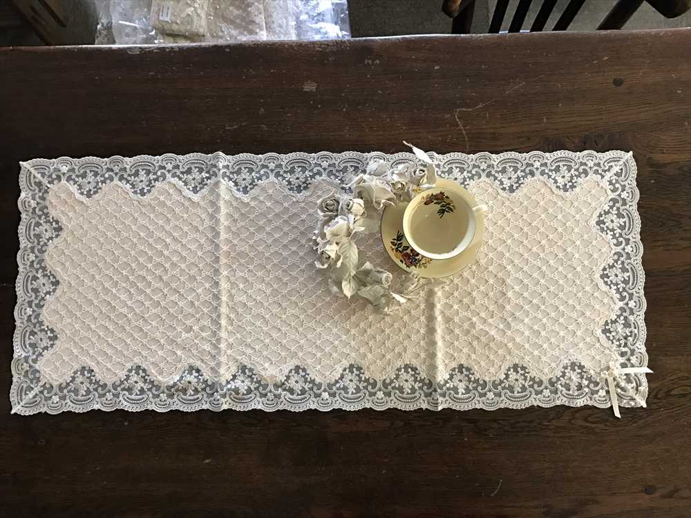 elegant pearl テーブルセンター 30x90cm