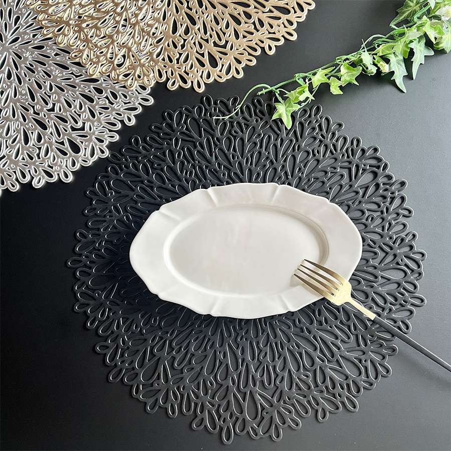 ３色展開 モダン ランチョンマット プレースマット 38x38cm