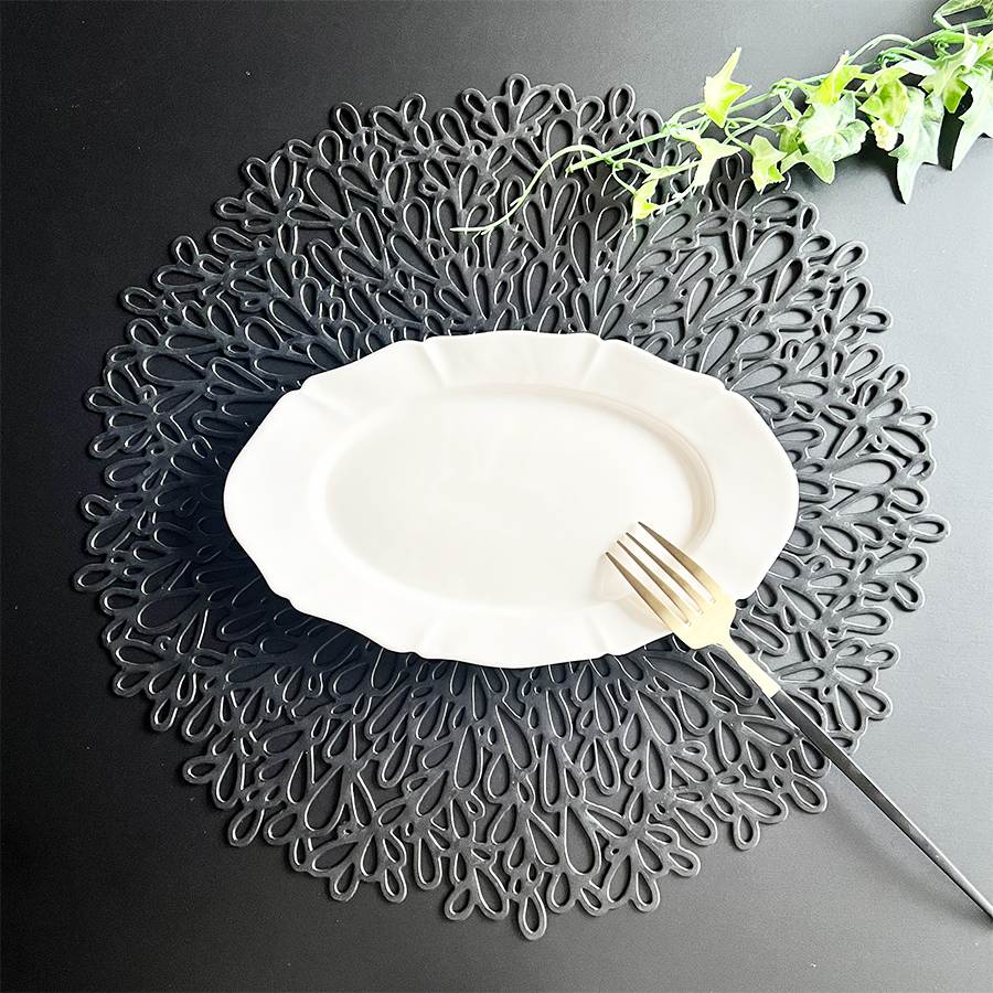 ３色展開 モダン ランチョンマット プレースマット 38x38cm