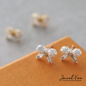 キュービックジルコニア リボンピアス