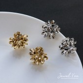 メタル フラワー ピアス