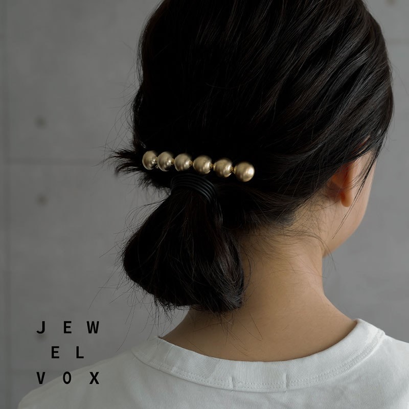 バレッタ　髪留め　レッドサークルandベージュ系　ハンドメイド バレッタ サークル 丸 円 ヘアアレンジ ゴールド シルバー ヘア