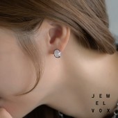アクリルストーン ピアス