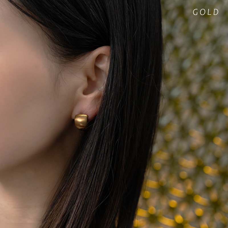 サージカルステンレス カーブライン ピアス | JewelVOX（ジュエル