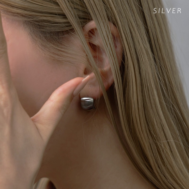 サージカルステンレス カーブライン ピアス | JewelVOX（ジュエル