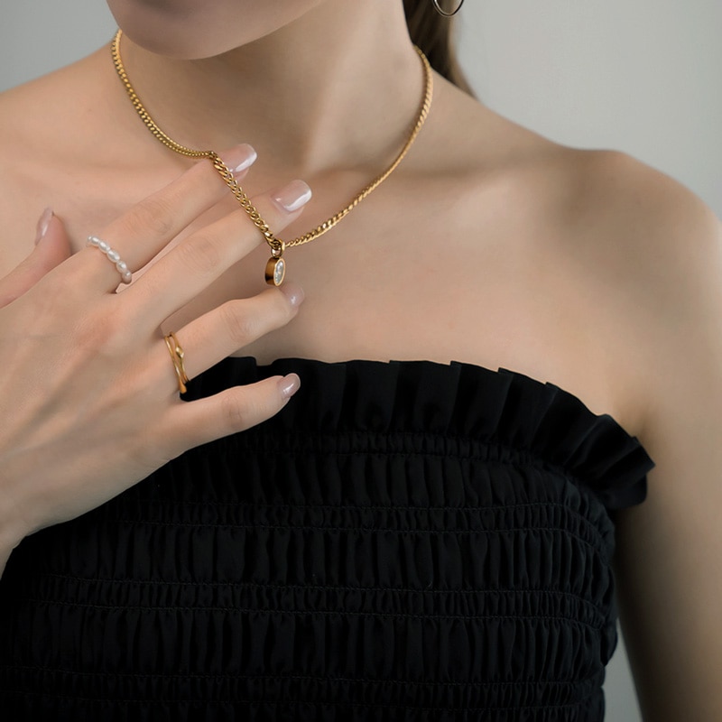 ステンレス ストーンチャーム付き チェーンネックレス | JewelVOX