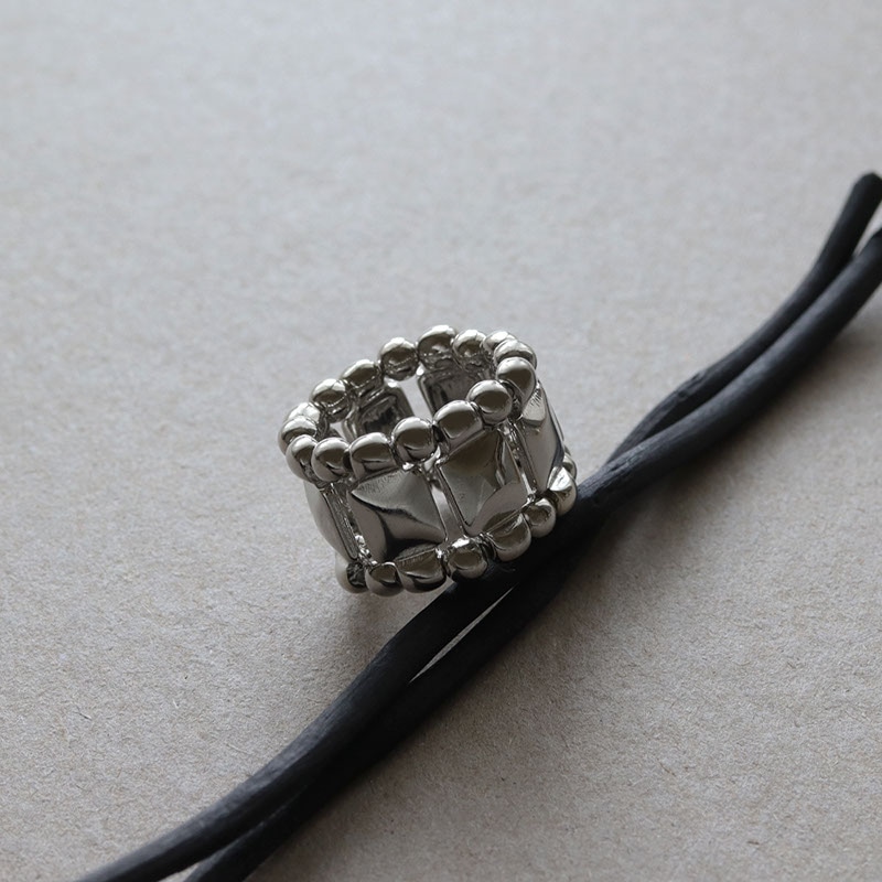 HAMCUS DUSZEN グレー金属リング 幅広 ごつめ ゴム リング | JewelVOX（ジュエルボックス）| プチプラ
