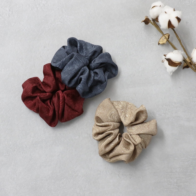 シュシュ rienda | ロゴポイントシュシュ (ヘアアクセサリー ) |SHEL'TTER