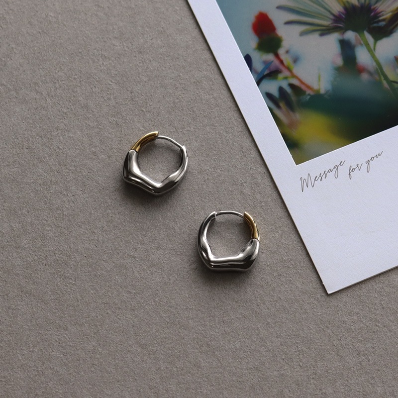 ステンレス ニュアンスフォルム 変形フープピアス | JewelVOX