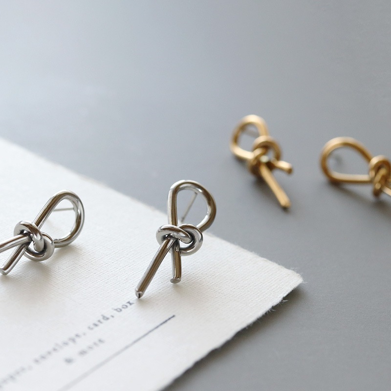 サージカルステンレス ノットモチーフ ピアス | JewelVOX