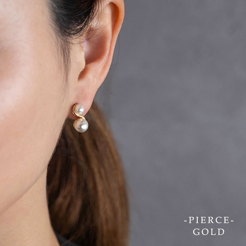 クリスマスチェーンピアス イヤリング 雪だるま×ヒイラギ クリスマスチェーンピアス イヤリング 雪だるま×ヒイラギ