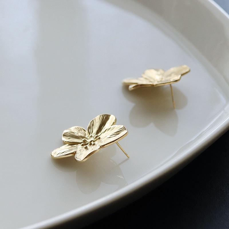サージカルステンレス 大ぶり フラワー ピアス | JewelVOX（ジュエル