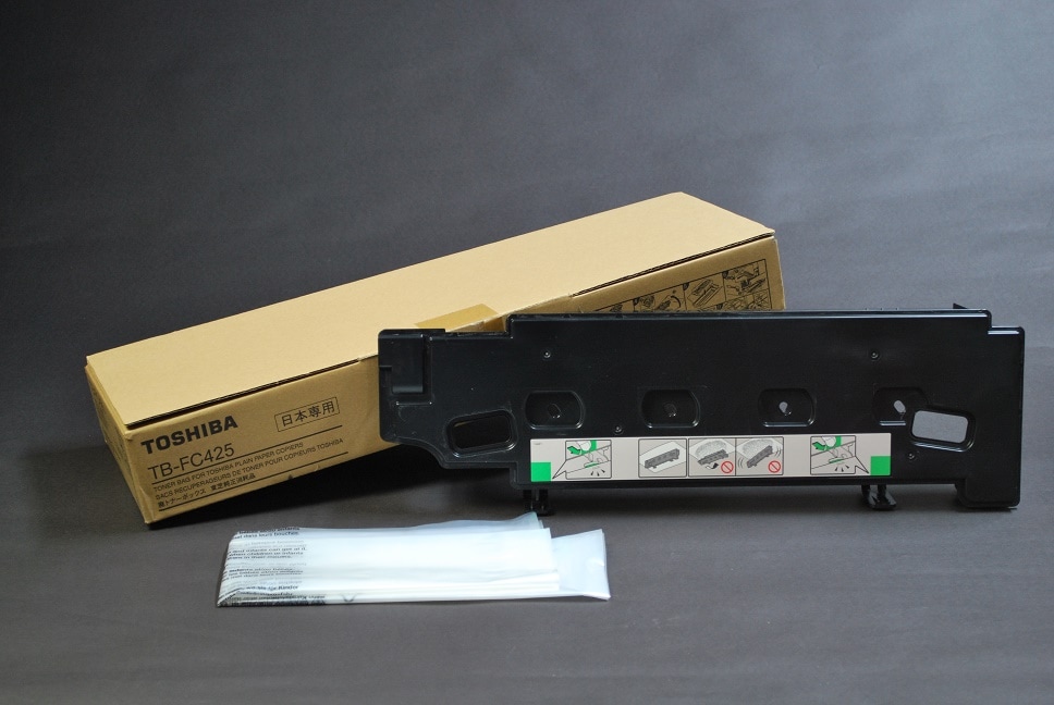 東芝 (TOSHIBA) 純正トナー4色＋廃トナーボックス 計5点セット TOSHIBA（東芝） 純正廃トナーボックス TB-FC50J 適合機種：e-STUDIO