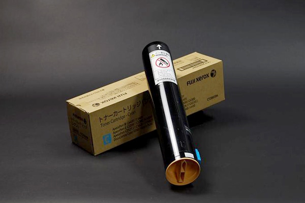 1004さん専用出品★マゼンタ4シアン４イエロー2，合計10本 ゼロックス CT200394シアン純正品3色 シアン マゼンダ イエロー